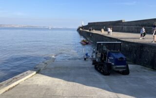 D Class D861 Hugo Missen - High tide launch